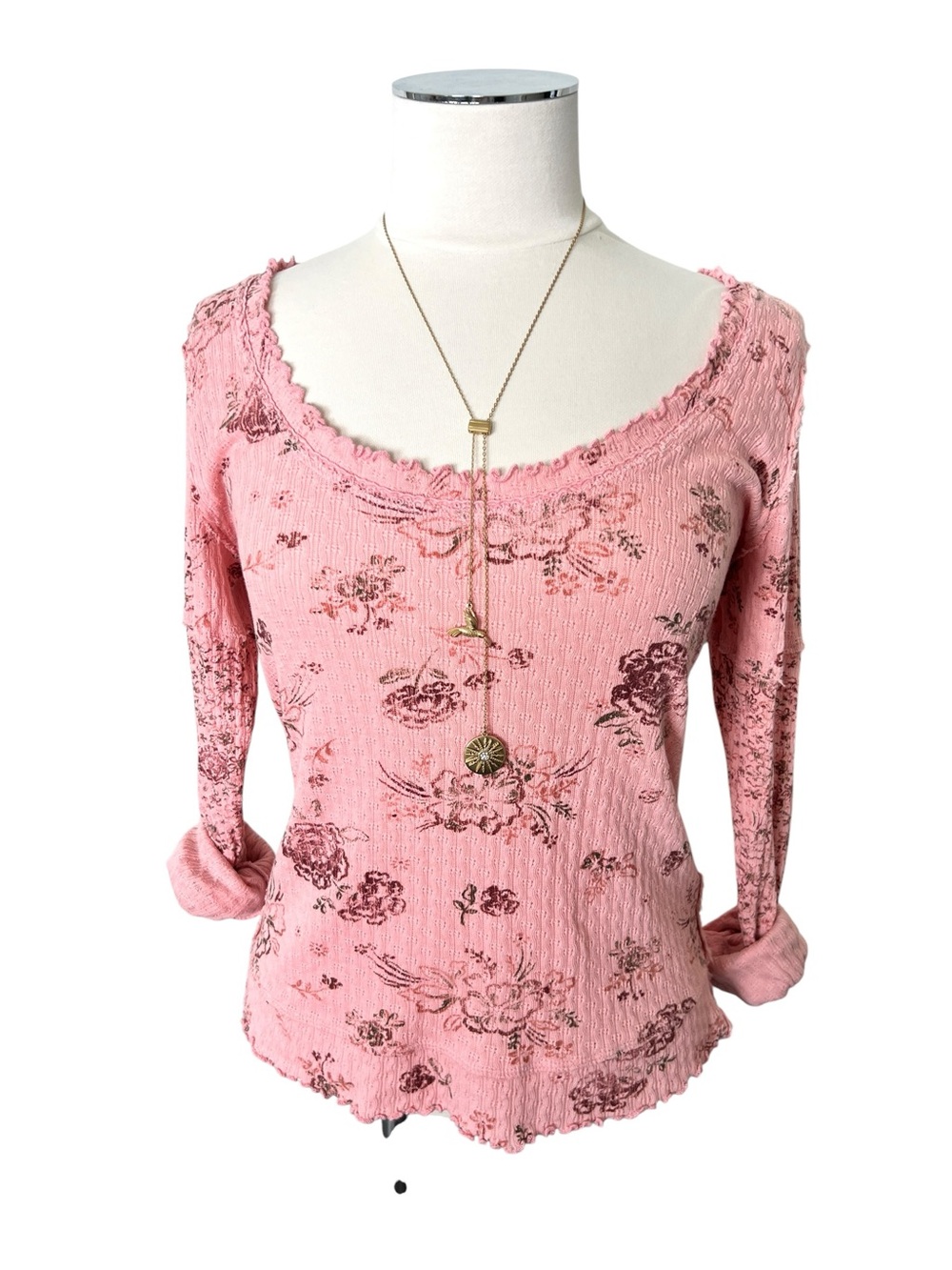 WE THE FREE Free People Pink Floral Long-Sleeve Top Size Small Scoop Neck